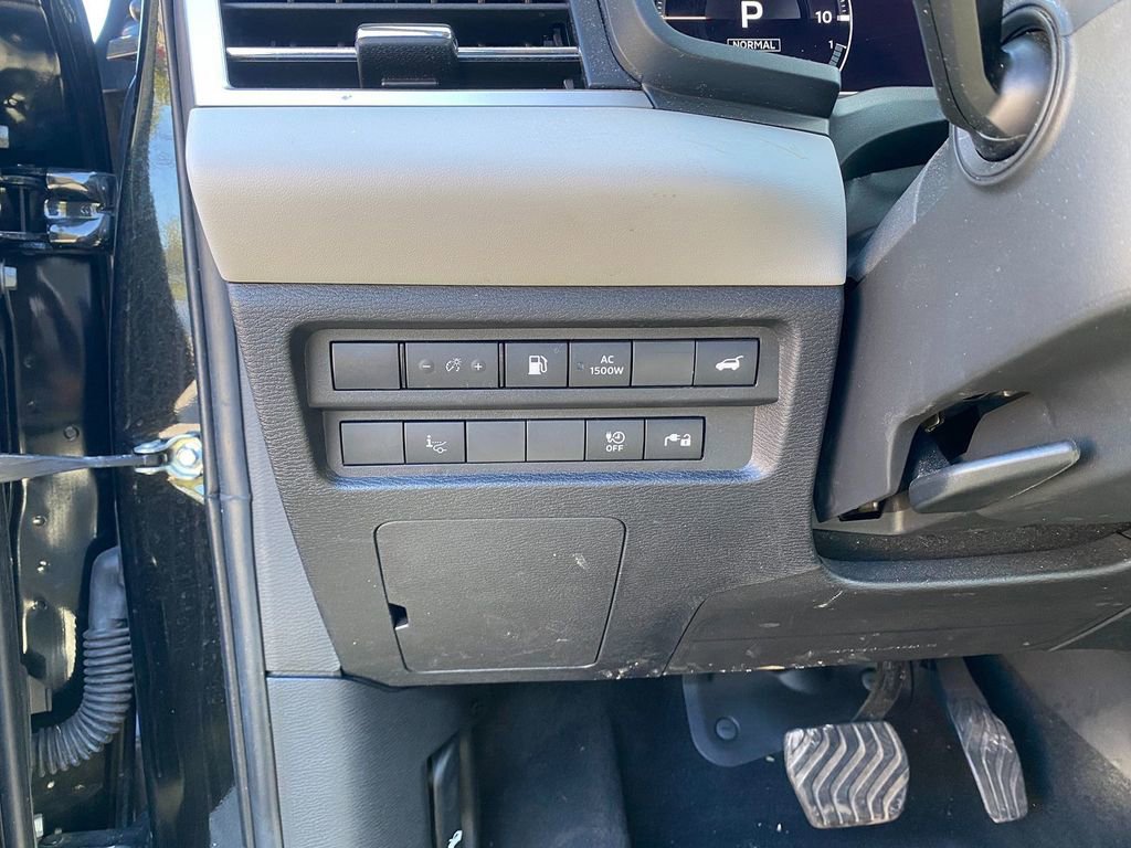 Used 2023 Mitsubishi Outlander SEL image 14