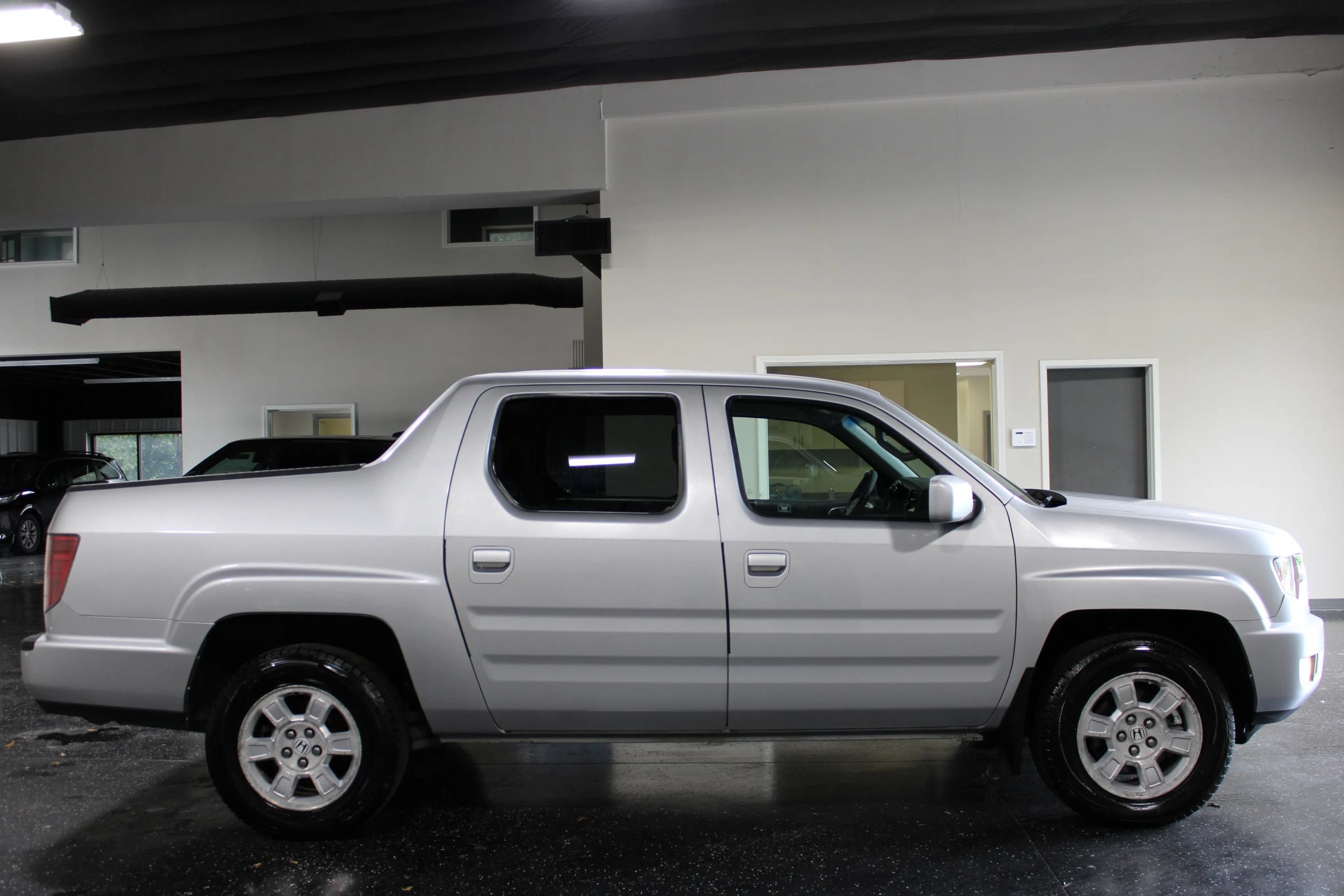 Used 2009 Honda Ridgeline RTS image 2