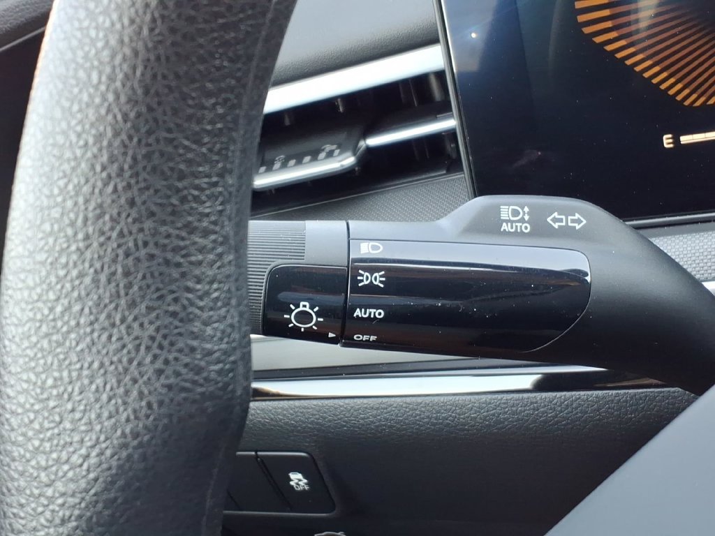 Used 2026 Kia K5 LXS FWD image 29