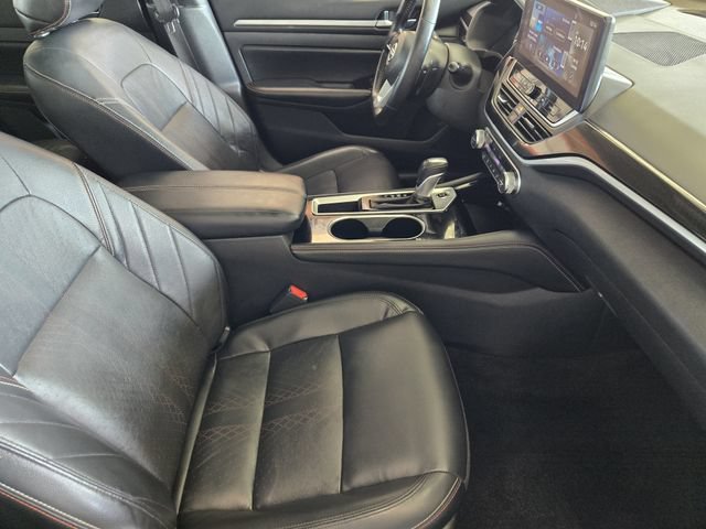 Used 2025 Nissan Altima 2.5 SR w/ SR Premium Package FWD image 16
