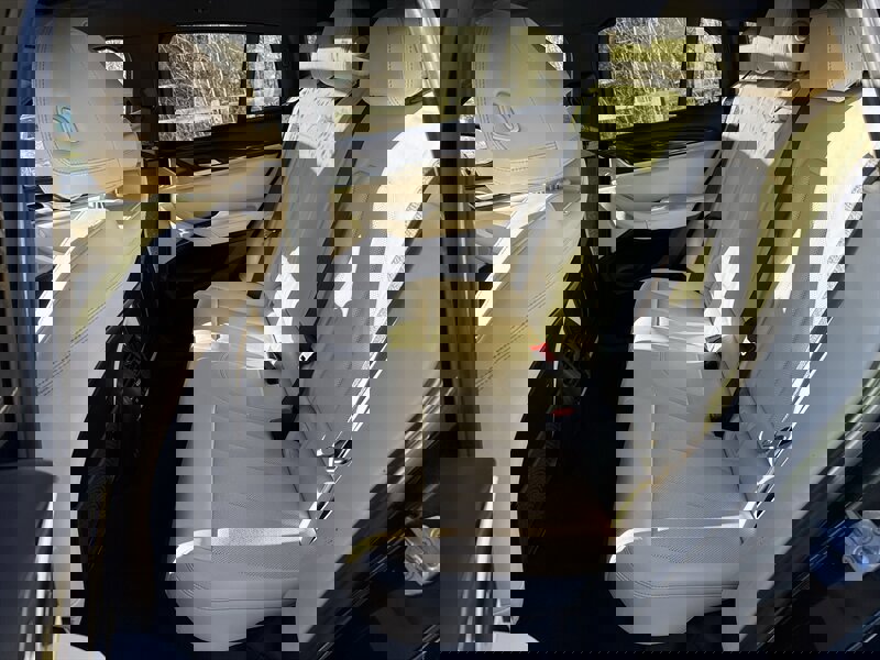 Used 2023 BMW X4 xDrive30i w/ Premium Package image 13