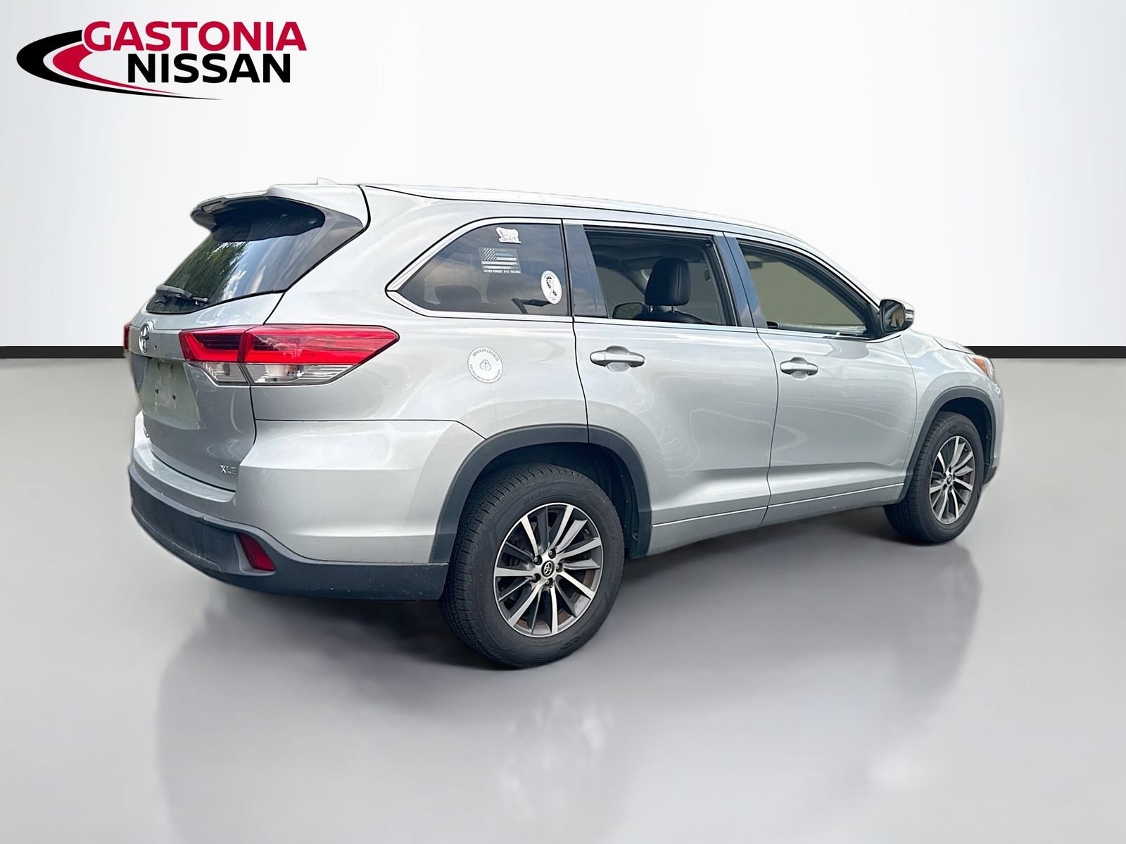 Used 2018 Toyota Highlander XLE FWD image 9