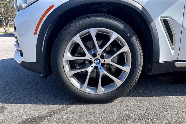 Used 2019 BMW X5 xDrive40i w/ Premium Package 2 image 31