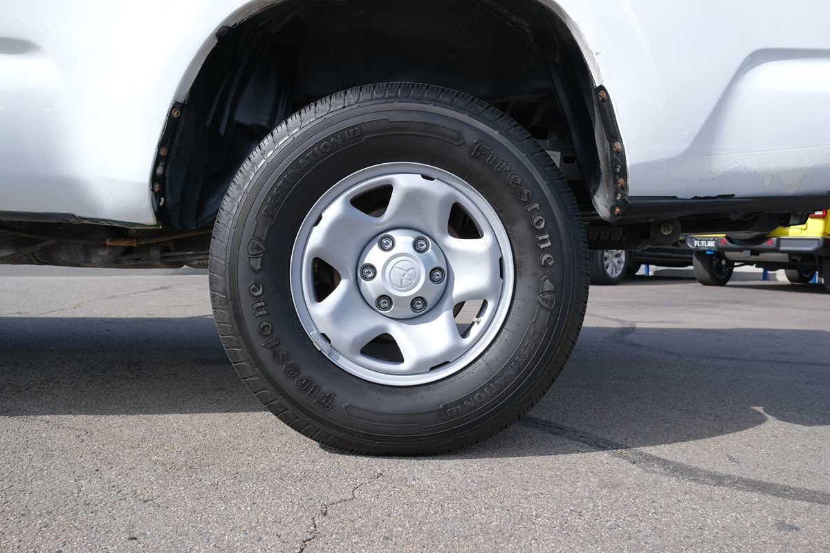 Used 2017 Toyota Tacoma SR RWD image 40