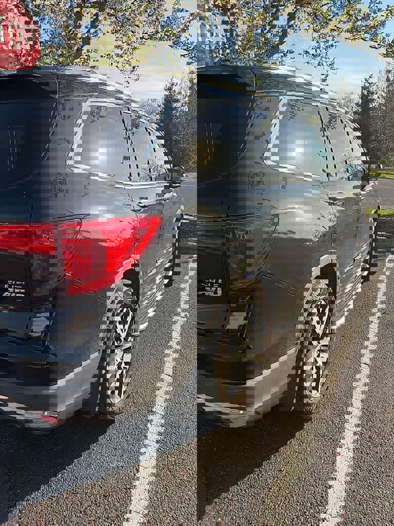 Used 2016 Honda Pilot Elite image 9