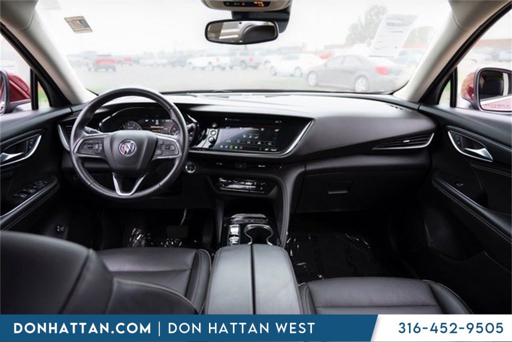 Used 2023 Buick Envision Essence image 3