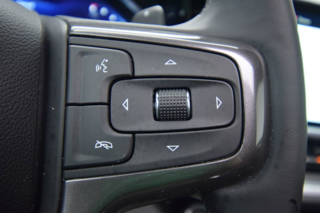 Used 2025 Chevrolet Silverado 1500 High Country w/ Technology Package AWD/4WD image 39