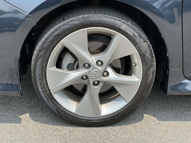 Used 2014 Toyota Camry SE FWD image 5