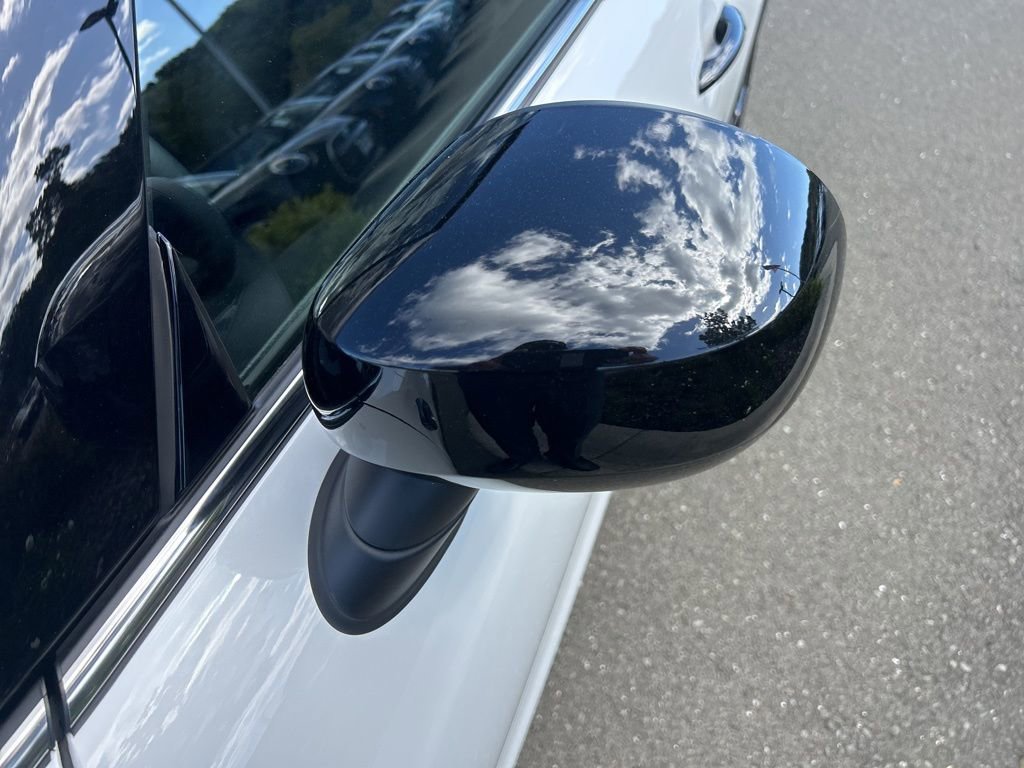 Used 2024 MINI Cooper SE image 9