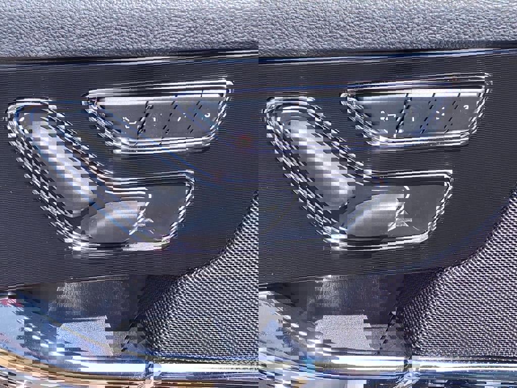 New 2023 Lincoln Corsair Reserve w/ Equipment Group 202A image 37