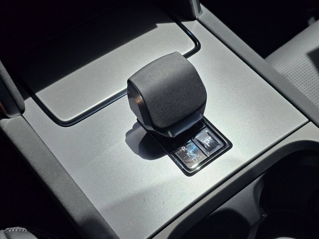 New 2026 Land Rover Discovery Sport Landmark AWD/4WD image 25