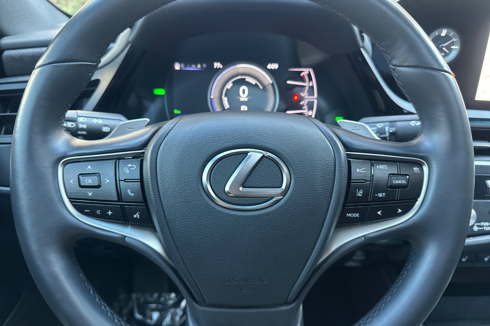 Used 2025 Lexus ES 300h w/ Premium Package FWD image 24