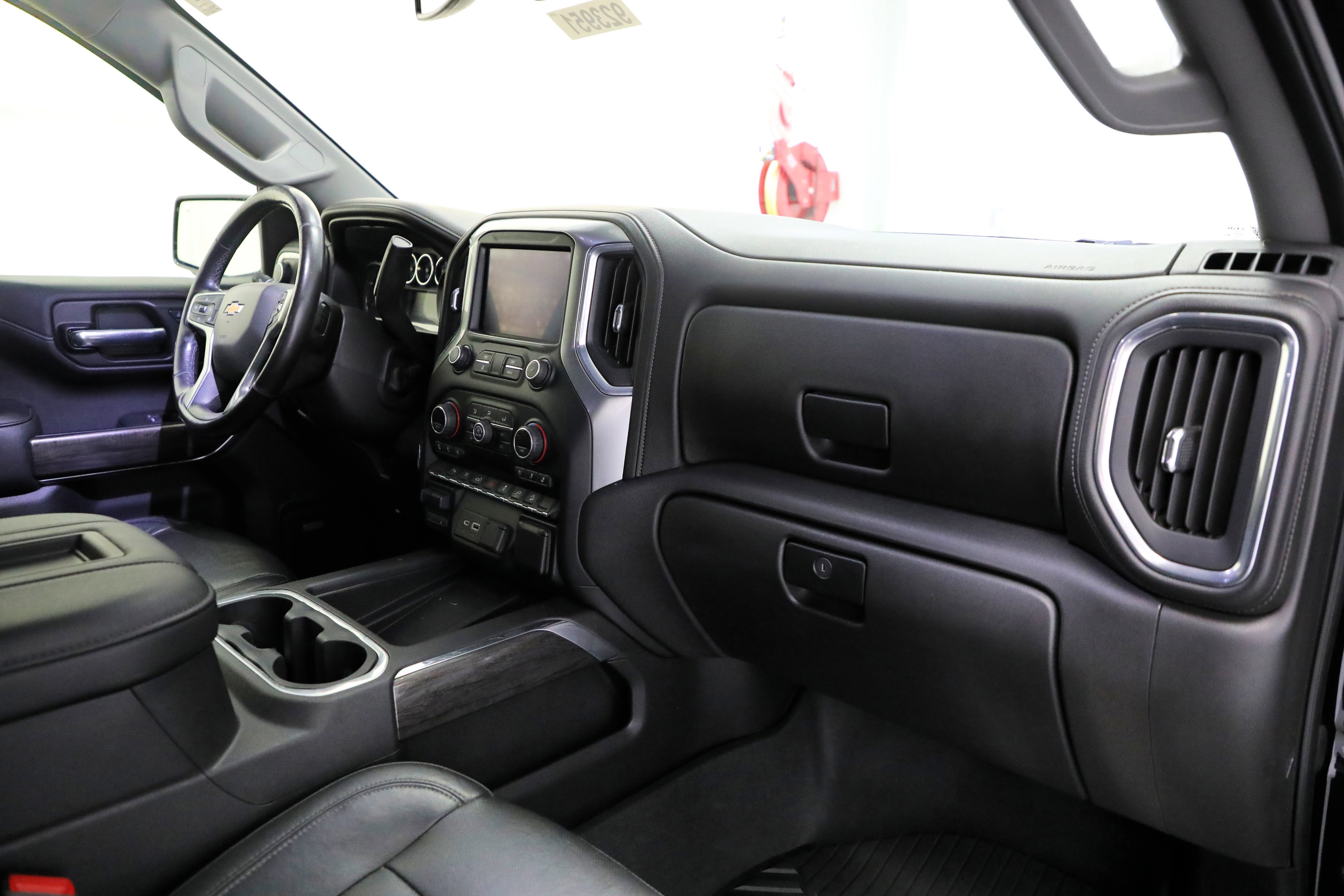 Used 2020 Chevrolet Silverado 1500 LTZ w/ LTZ Plus Package image 11