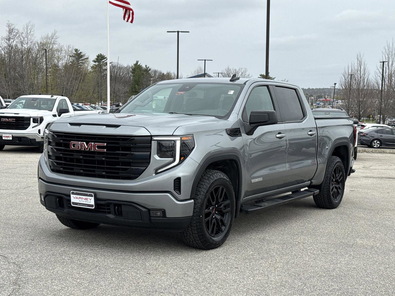 Used 2024 GMC Sierra 1500 Elevation AWD/4WD image 1