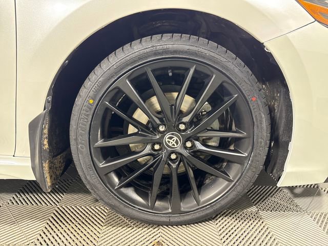 Used 2022 Toyota Camry XSE FWD image 12