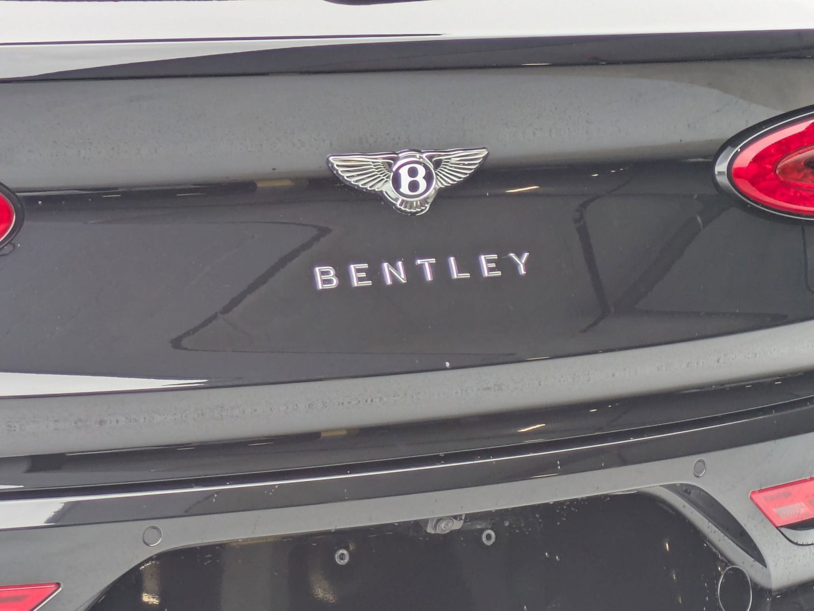Certified 2025 Bentley Bentayga image 13