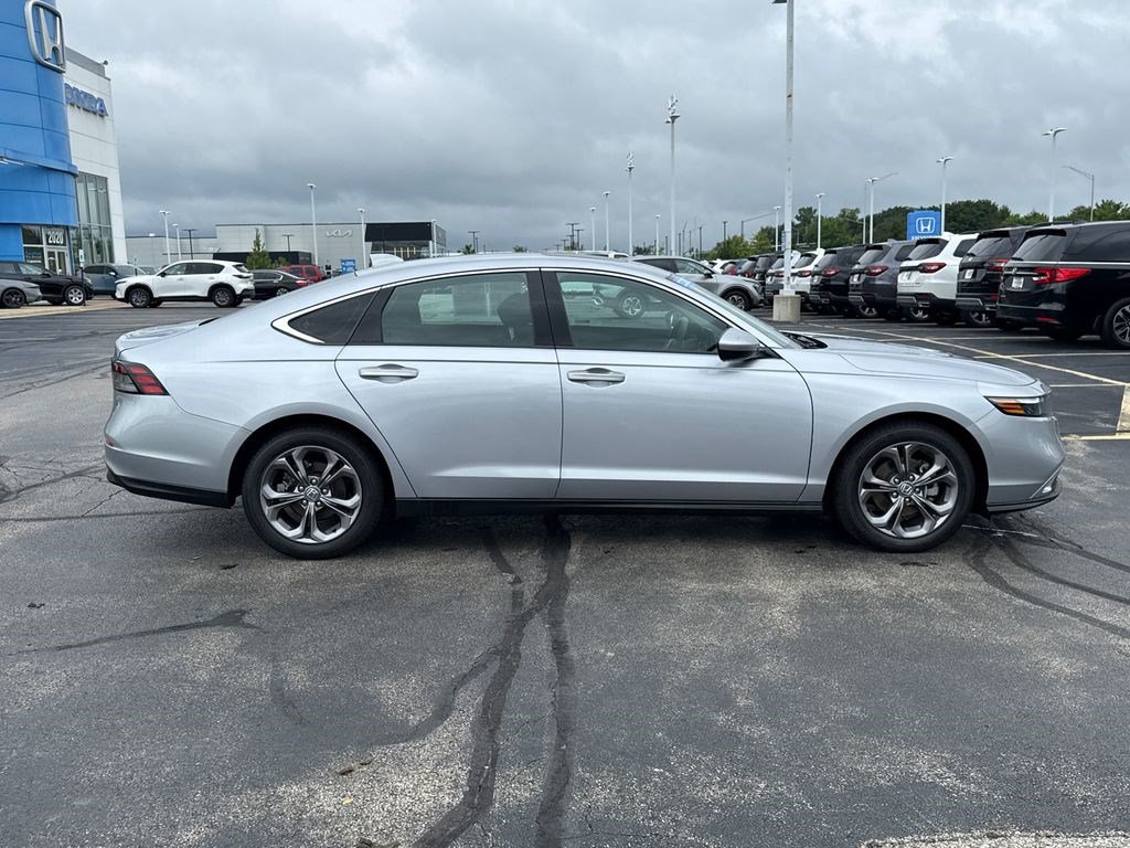 Certified 2023 Honda Accord EX image 12