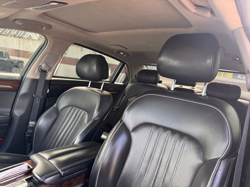 Used 2017 Genesis G90 5.0 Ultimate image 9