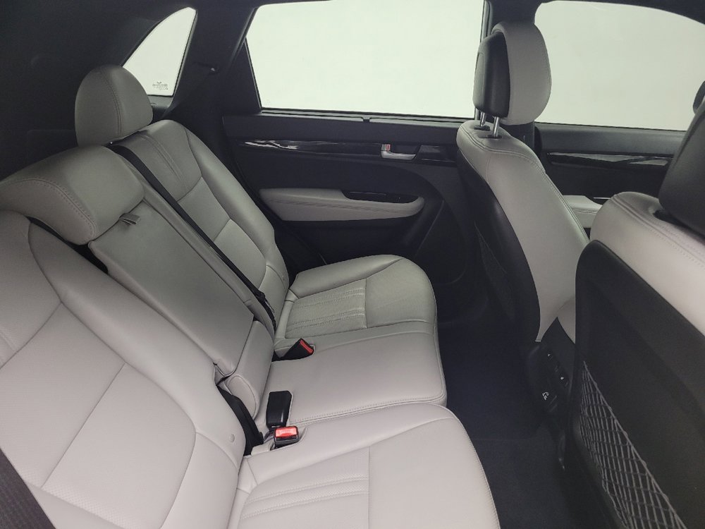 Used 2014 Kia Sorento SX w/ 3rd Row Package AWD/4WD image 19