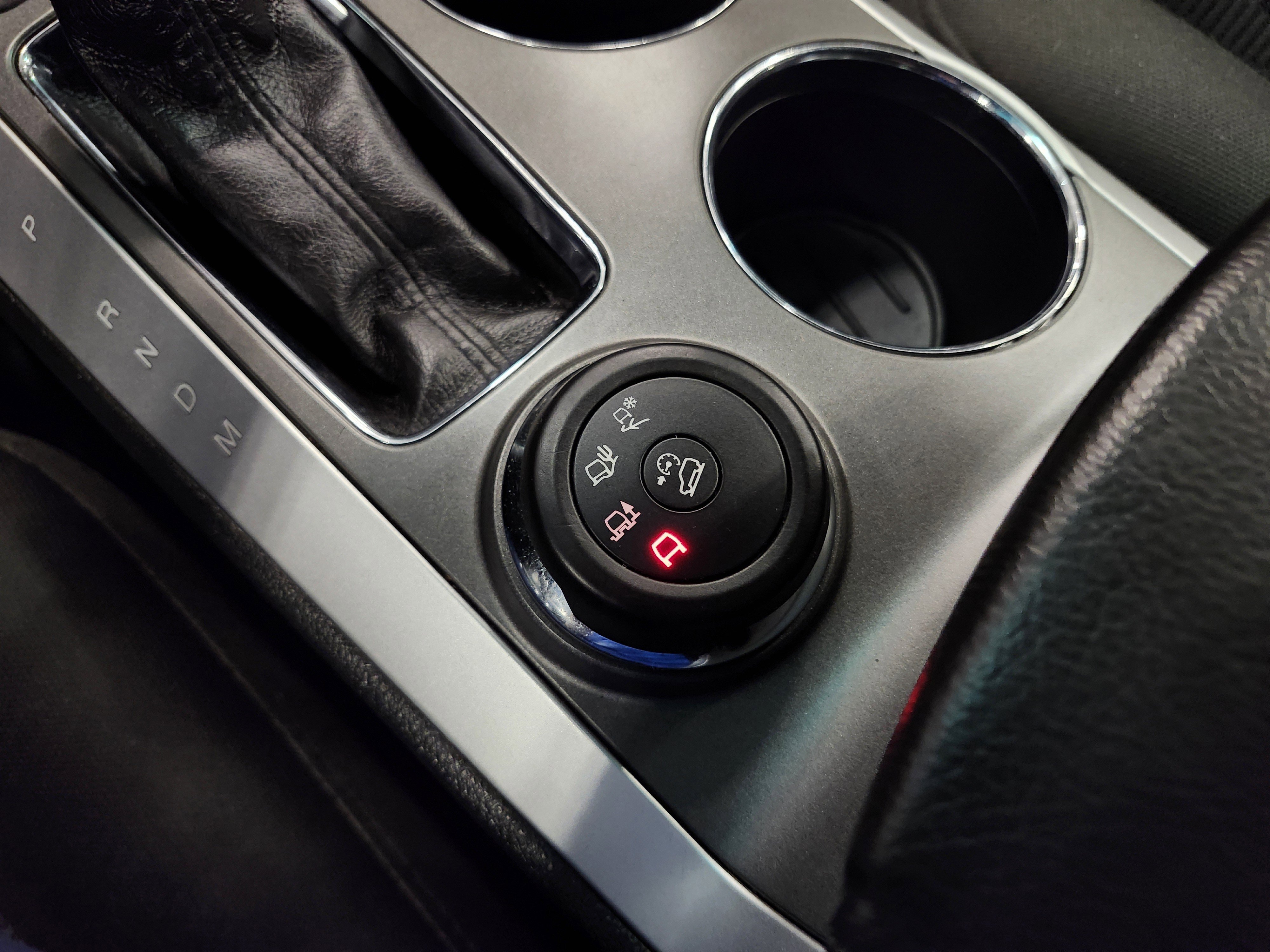 Used 2014 Ford Explorer XLT image 8