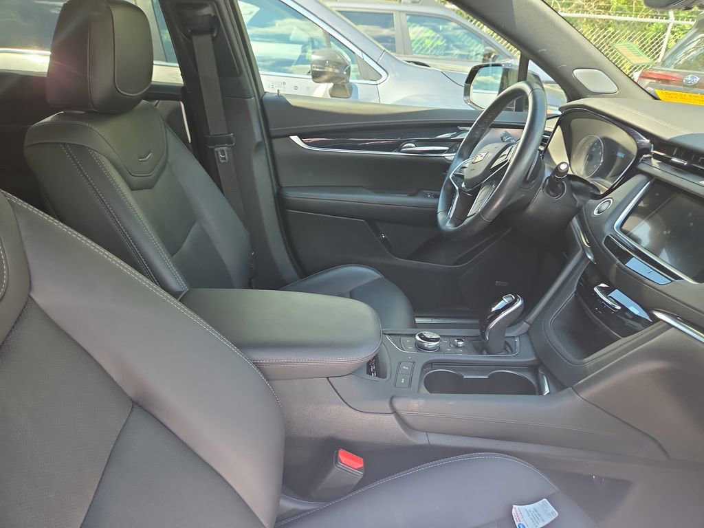 Used 2020 Cadillac XT5 Premium Luxury FWD image 11