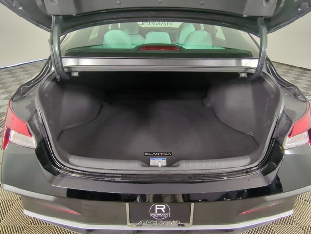 New 2026 Hyundai Elantra Sport FWD image 35