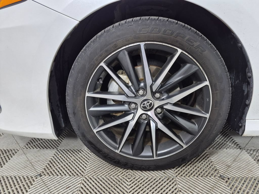 Used 2021 Toyota Camry XLE w/ Navigation Upgrade Package FWD image 31
