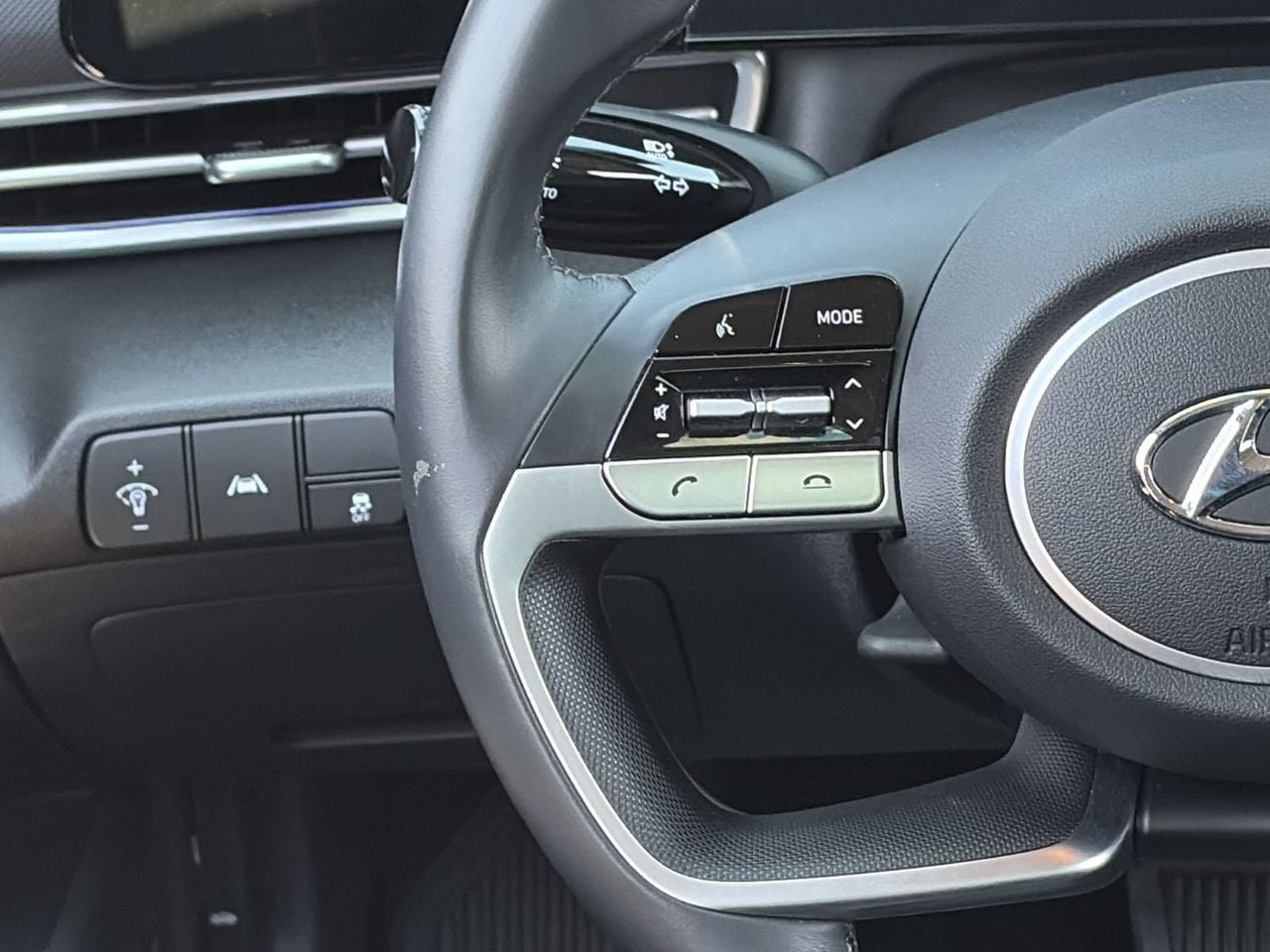 Certified 2023 Hyundai Elantra Limited FWD image 22