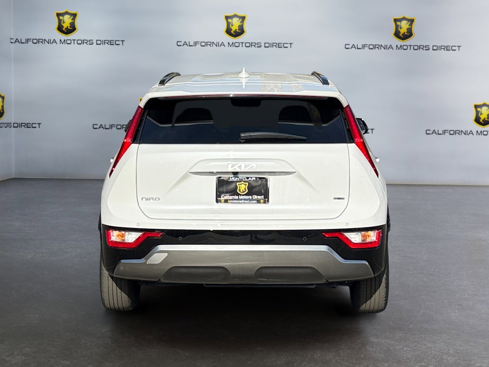 Used 2024 Kia Niro SX image 4