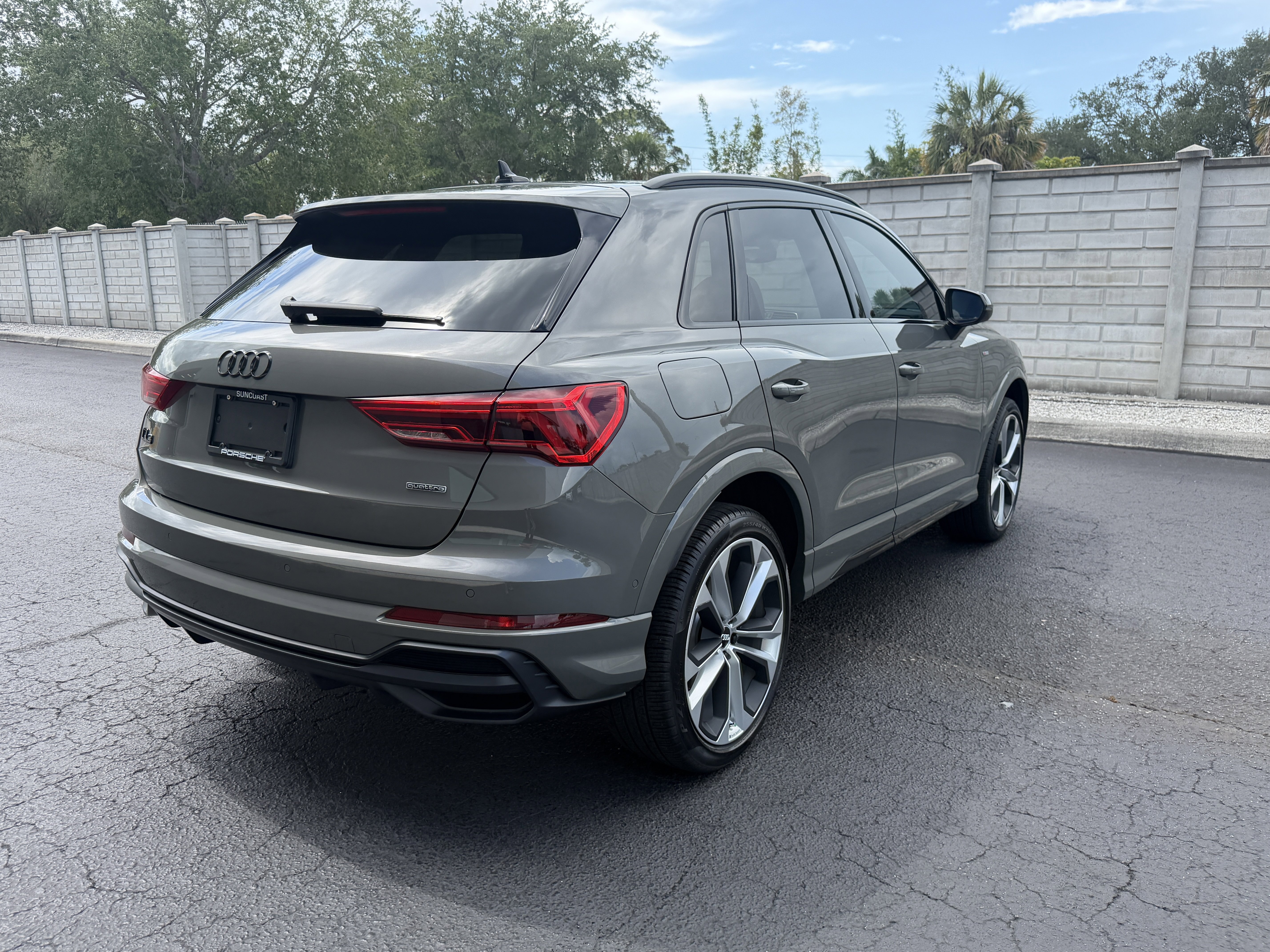 Used 2021 Audi Q3 2.0T Premium Plus w/ Premium Plus Package AWD/4WD image 6