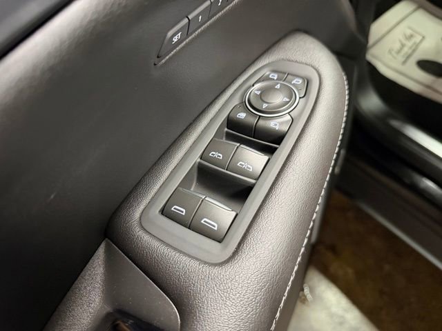 Used 2025 Cadillac XT5 Premium Luxury image 13