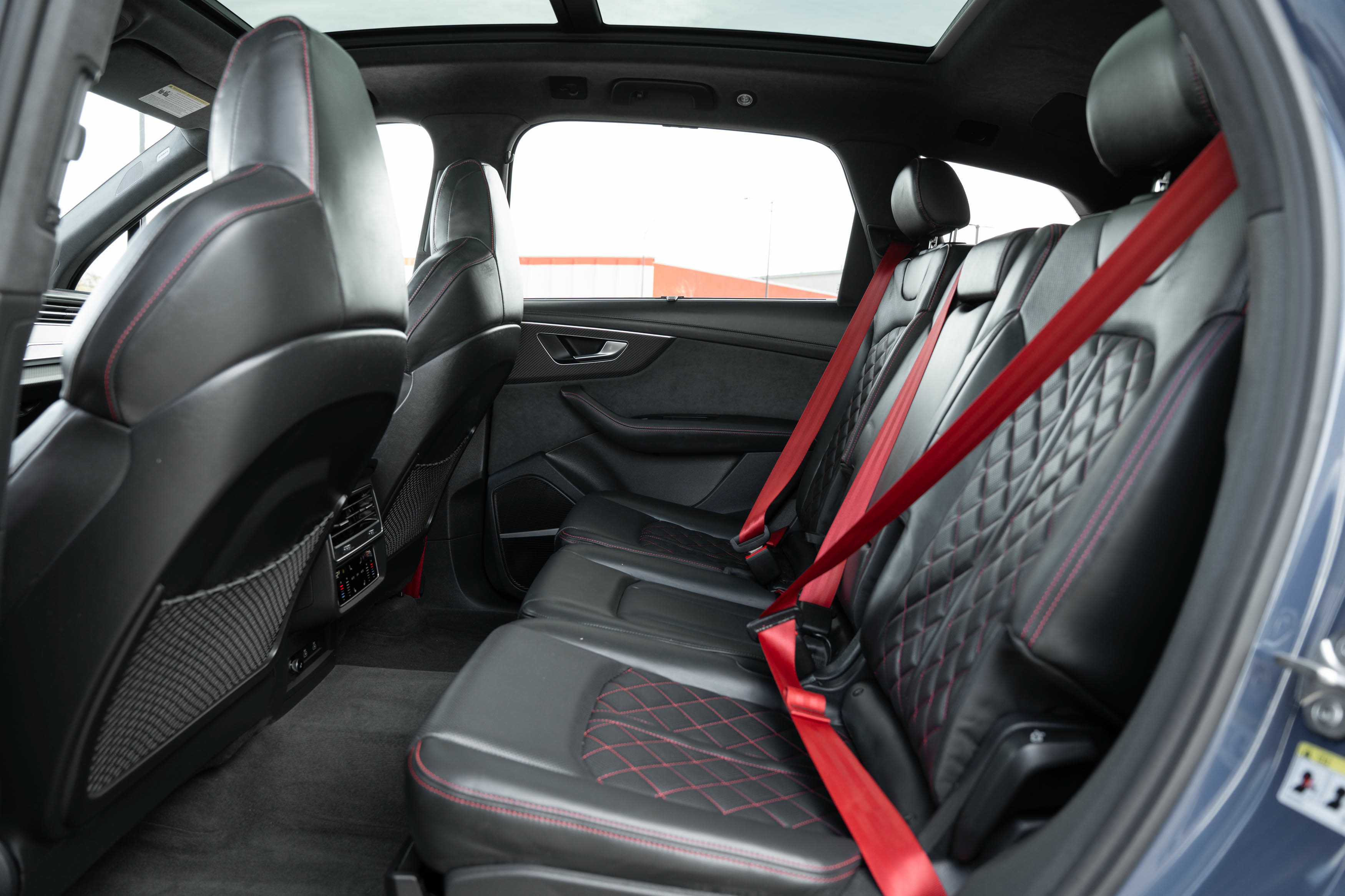 Certified 2025 Audi SQ7 Prestige AWD/4WD image 26
