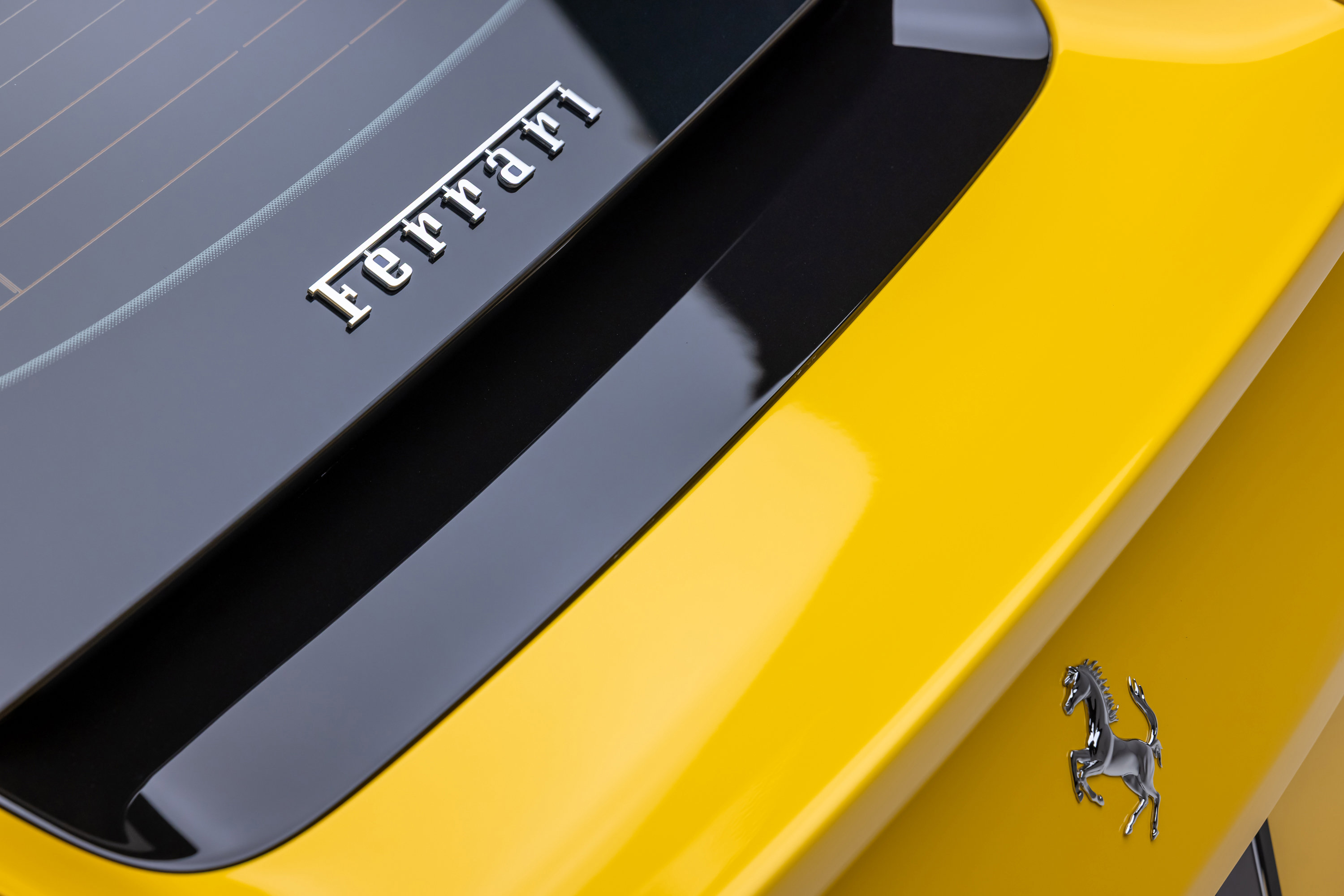 Used 2019 Ferrari 812 Superfast image 33