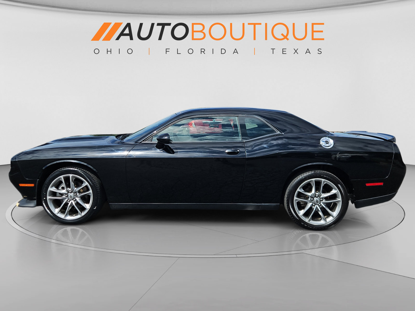 Used 2022 Dodge Challenger GT AWD/4WD image 2