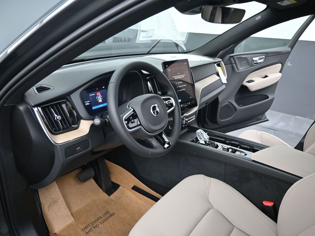 New 2026 Volvo XC60 B5 Plus w/ Climate Package image 14