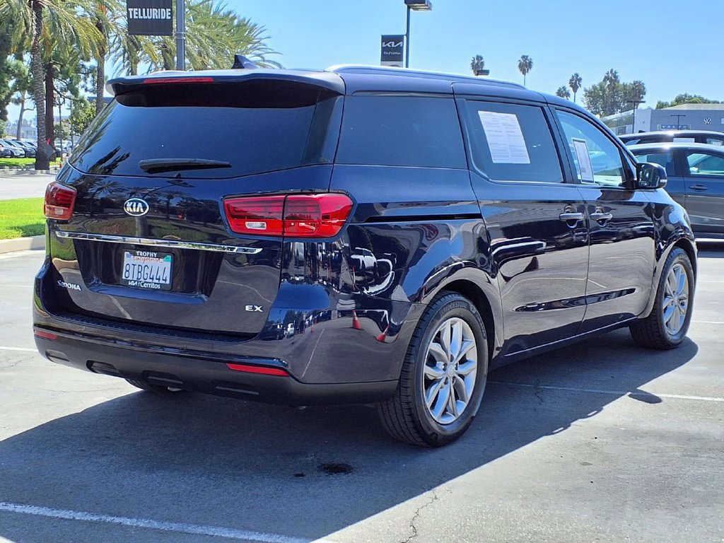 Used 2019 Kia Sedona EX FWD image 6