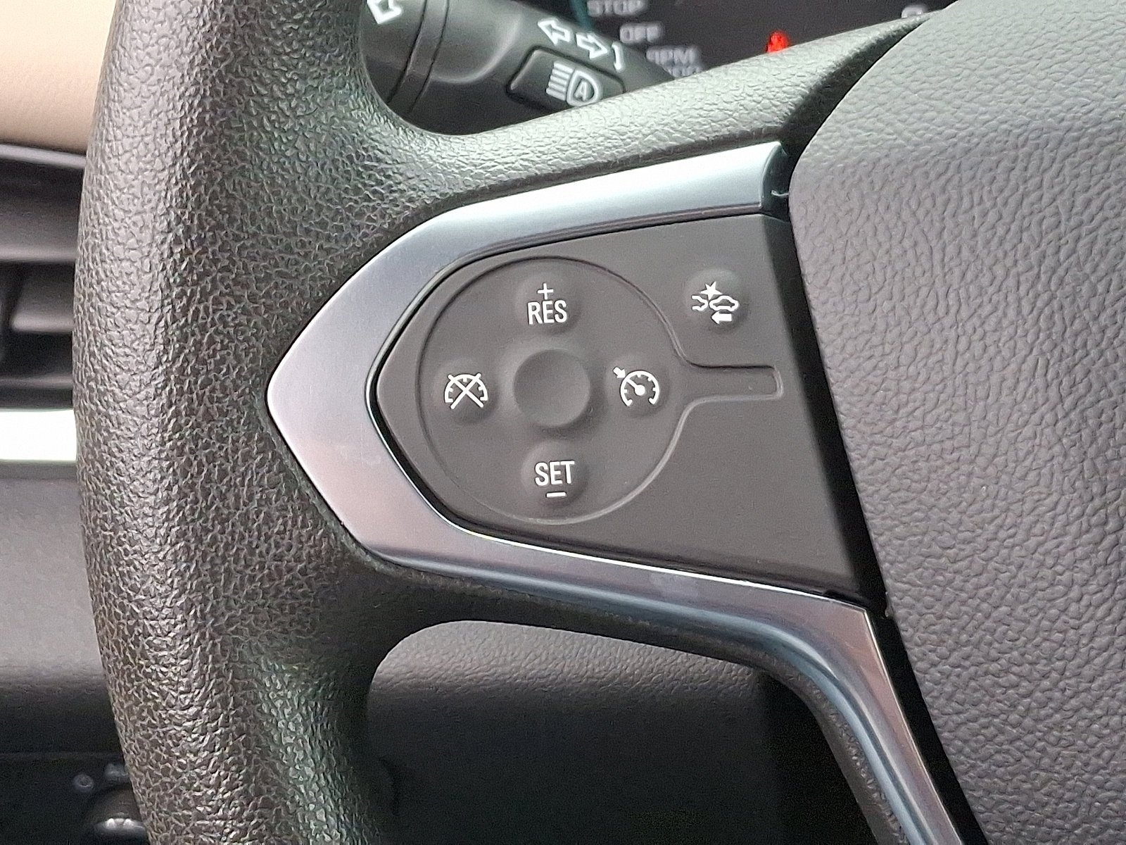 Used 2024 Chevrolet Traverse LS w/ Safety Package image 22