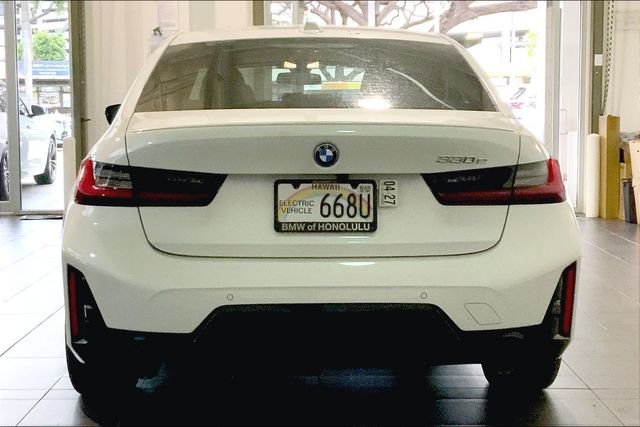 Used 2023 BMW 330e w/ M Sport Package RWD image 4