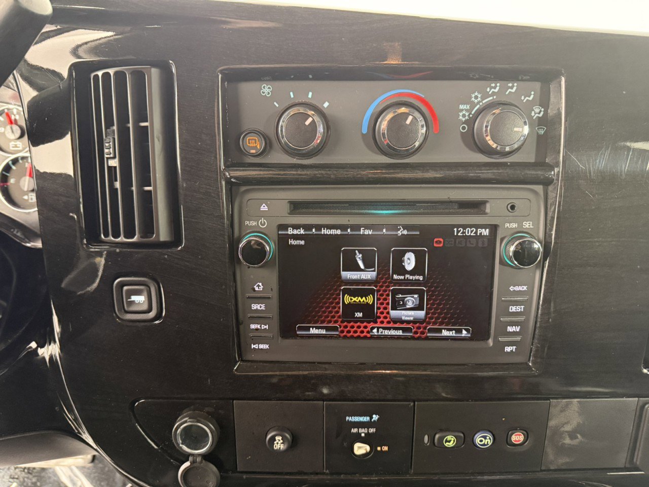 Used 2018 GMC Savana 2500 w/ Enhanced Convenience Package RWD image 27