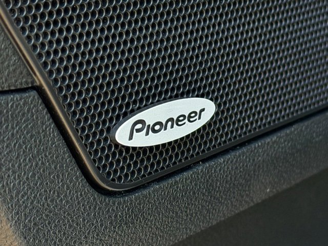 Used 2017 Chevrolet Equinox LT w/ Convenience Package image 19