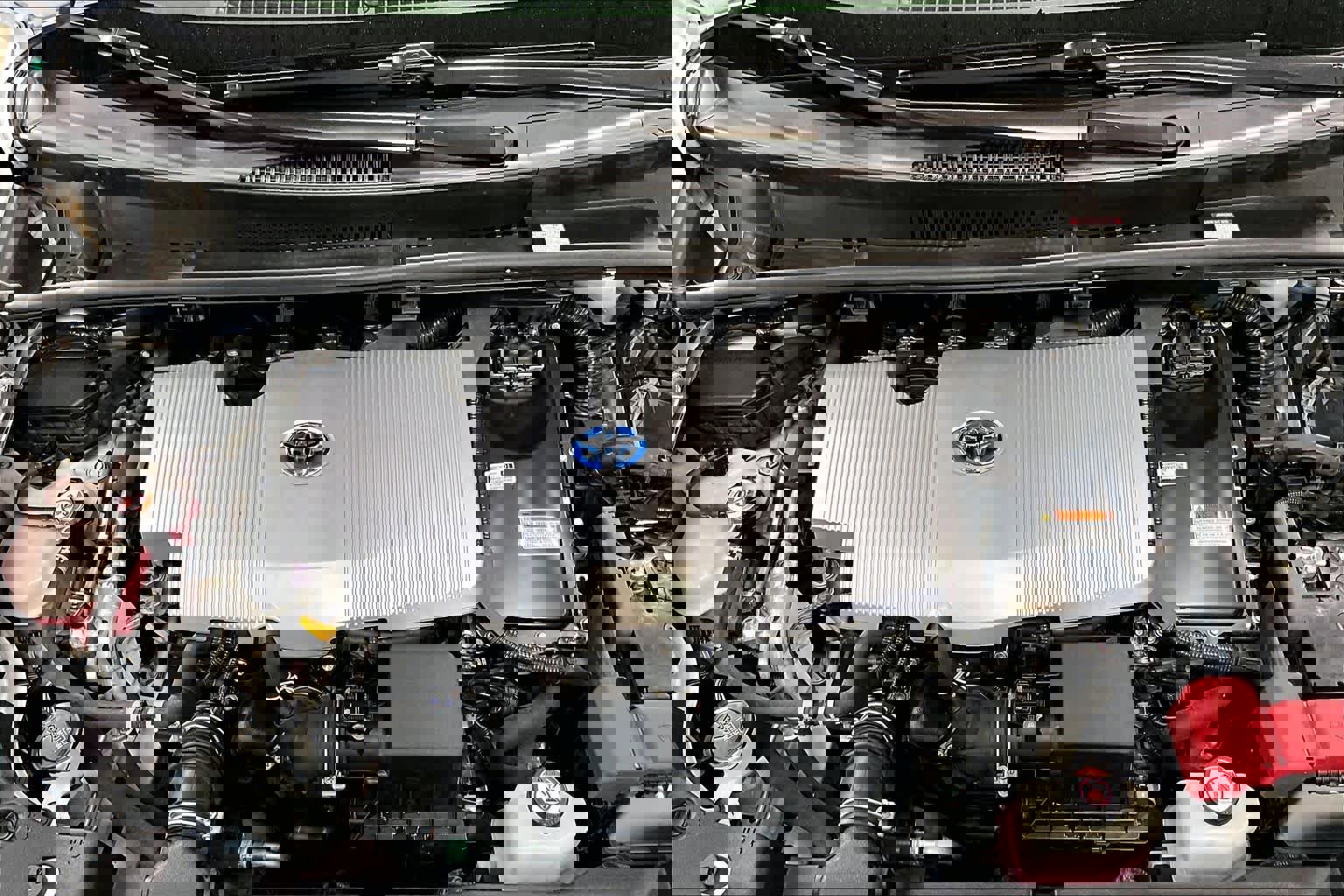 Used 2021 Toyota Prius L Eco FWD image 31