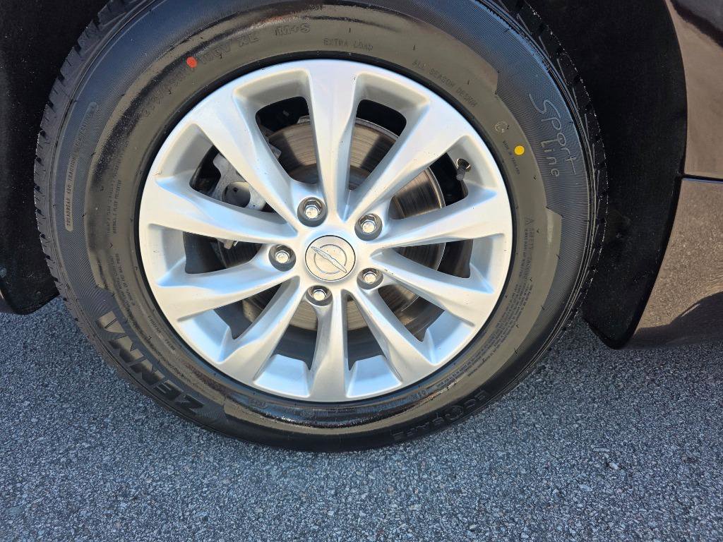 Used 2018 Chrysler Pacifica LX w/ Tire & Wheel Group FWD image 19