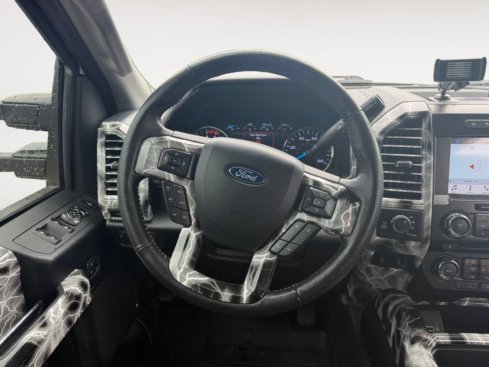 Used 2017 Ford F350 Lariat w/ Lariat Ultimate Package AWD/4WD image 12