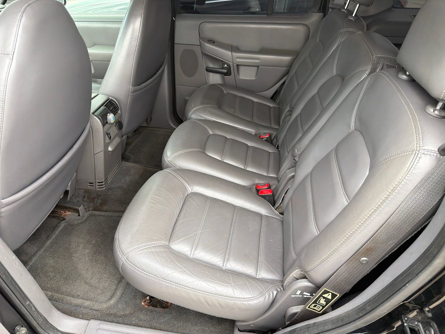 Used 2002 Ford Explorer XLT AWD/4WD image 8