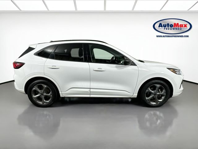 Used 2023 Ford Escape ST-Line image 9
