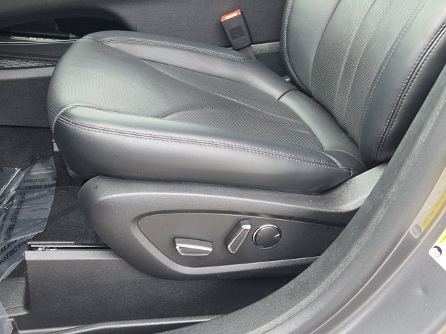 Used 2023 Lincoln Nautilus Reserve AWD/4WD image 24