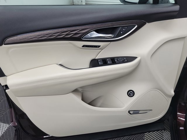 Used 2022 Buick Envision Avenir w/ Technology Package II image 19
