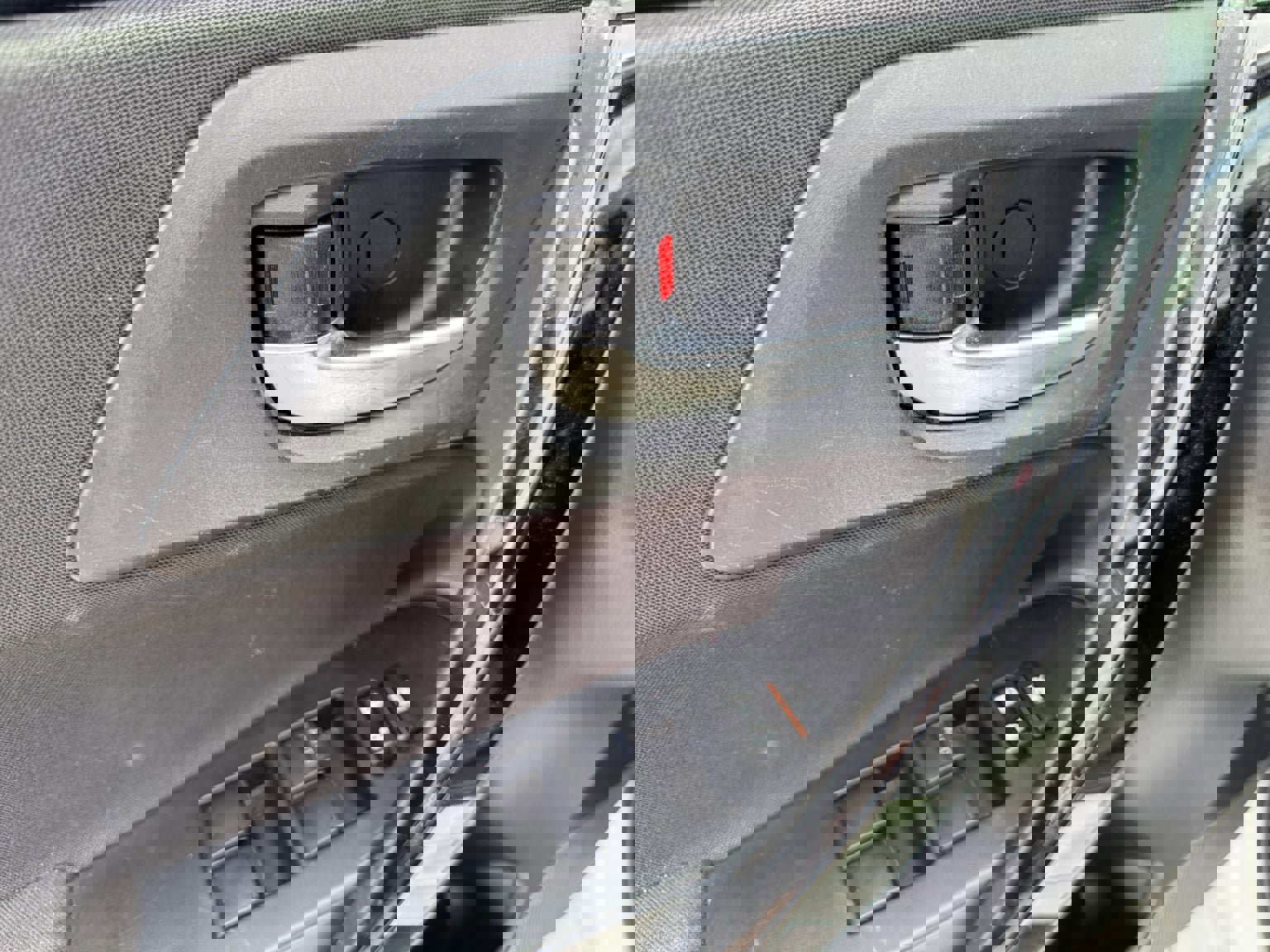 Used 2018 Toyota Corolla iM w/ Carpet Mat Package (TMS) FWD image 11