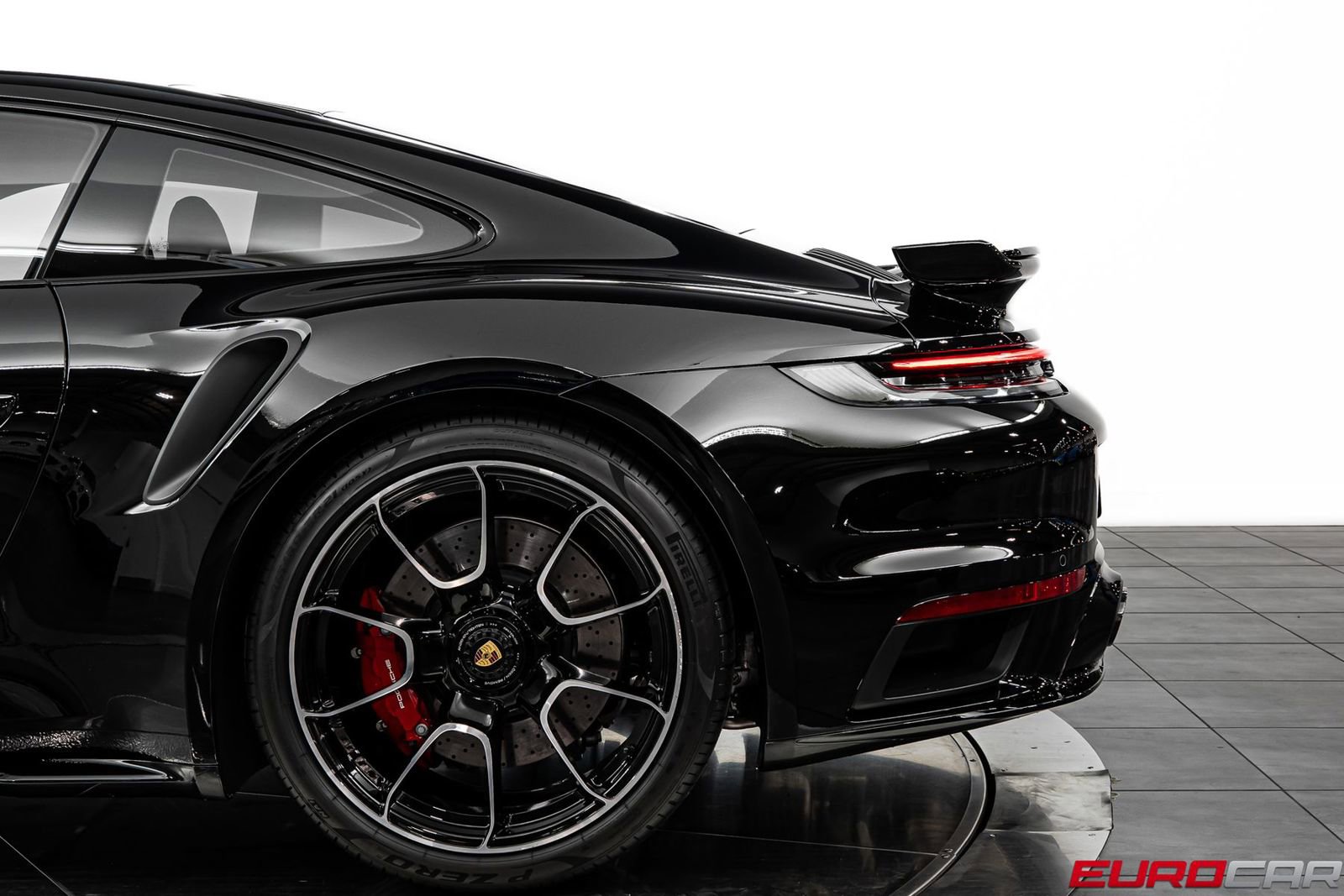 Used 2025 Porsche 911 Turbo AWD/4WD image 16