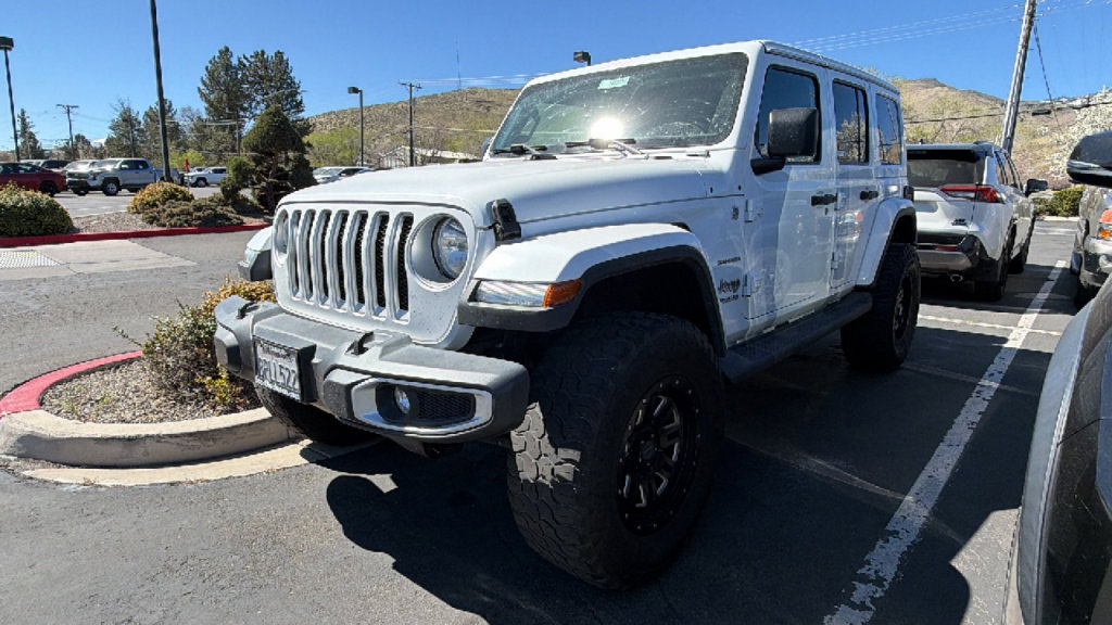 Used 2020 Jeep Wrangler Unlimited Sahara AWD/4WD image 4